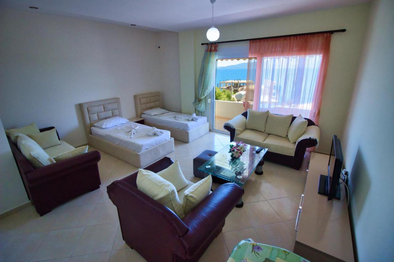 Villa Roel Sarandë Exteriör bild