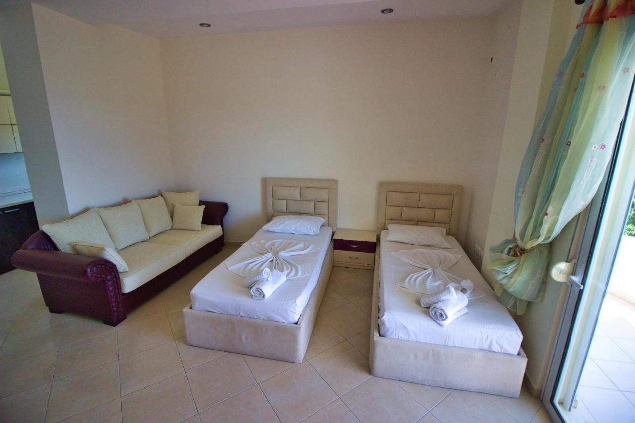 Villa Roel Sarandë Exteriör bild