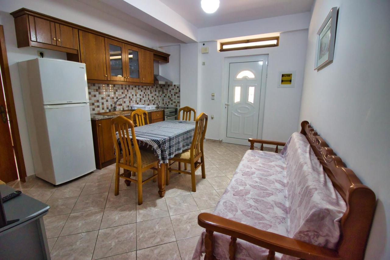 Villa Roel Sarandë Exteriör bild