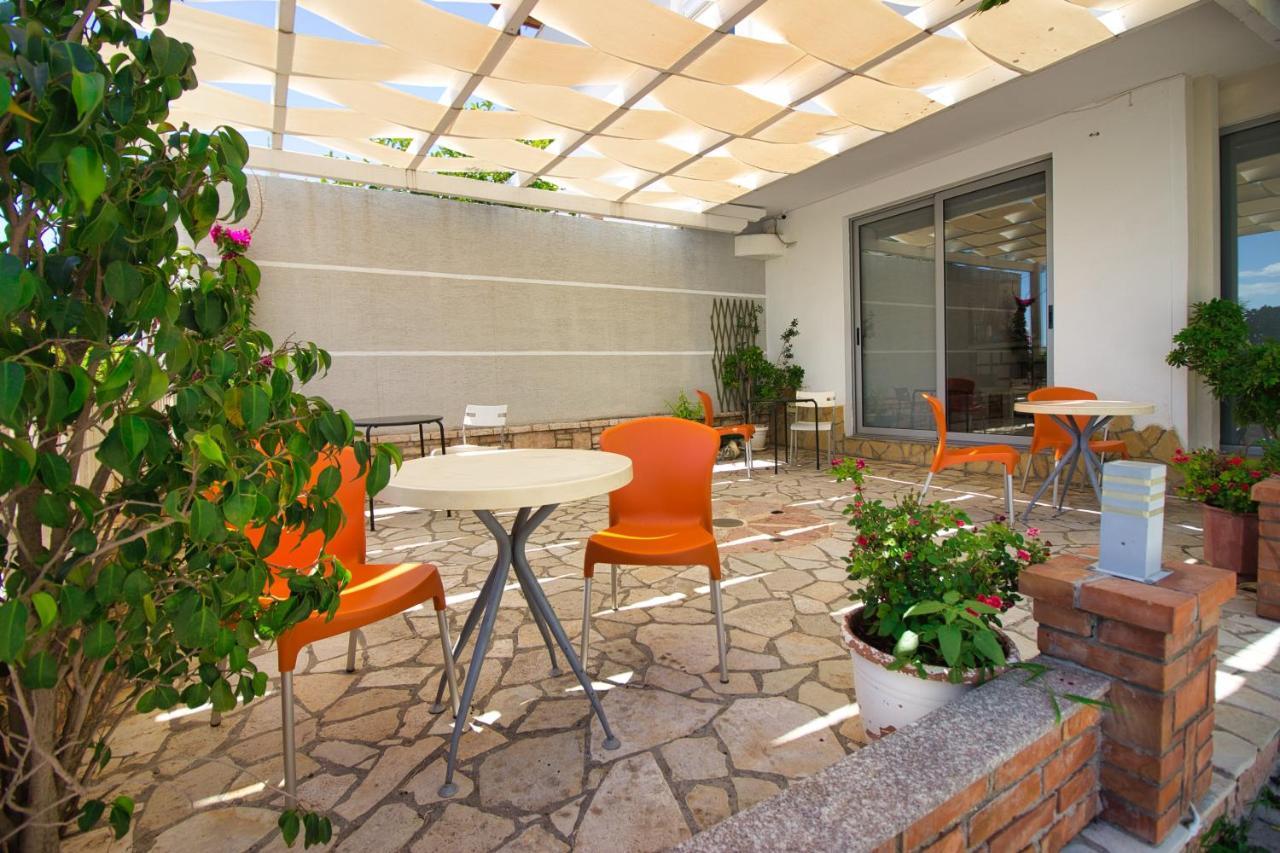 Villa Roel Sarandë Exteriör bild