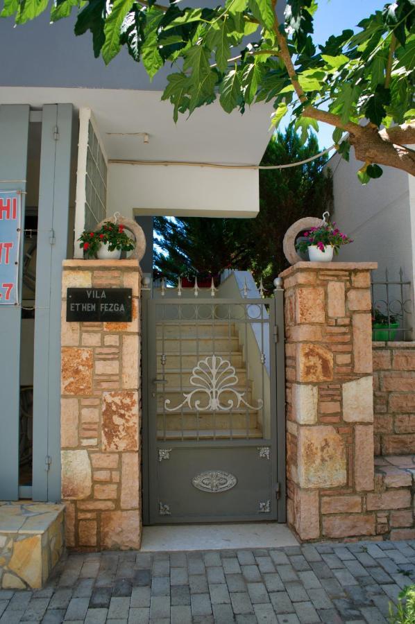 Villa Roel Sarandë Exteriör bild