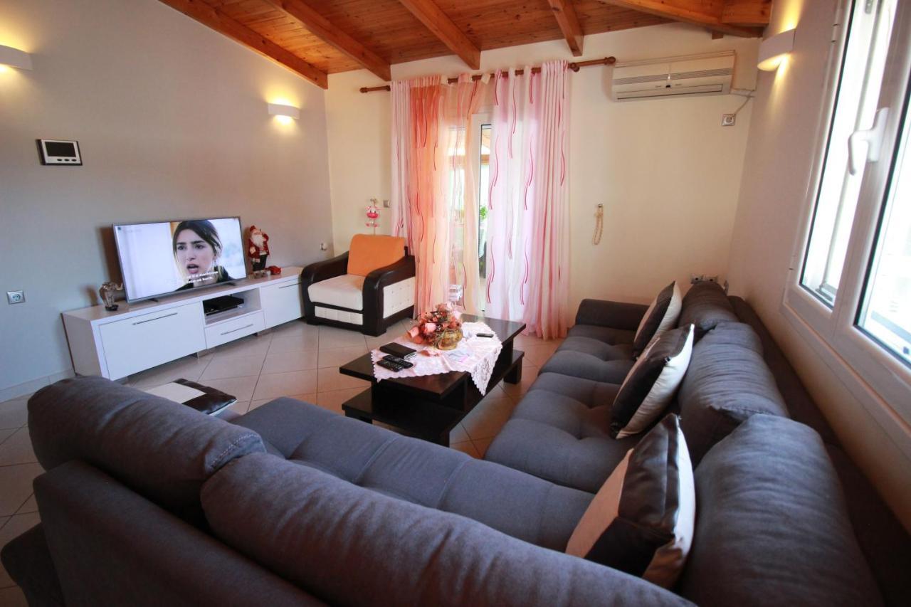 Villa Roel Sarandë Exteriör bild